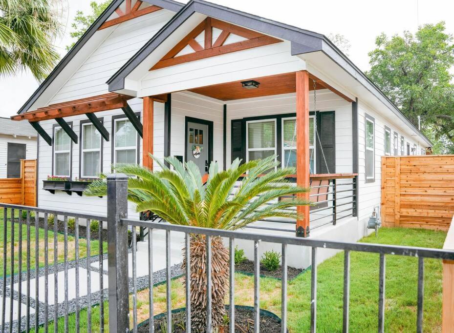 Lamar Villa-3 Bed 2.5 Bath With Outdoor Kitchen San Antonio Bagian luar foto