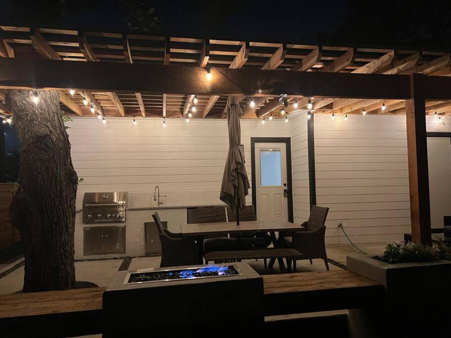 Lamar Villa-3 Bed 2.5 Bath With Outdoor Kitchen San Antonio Bagian luar foto