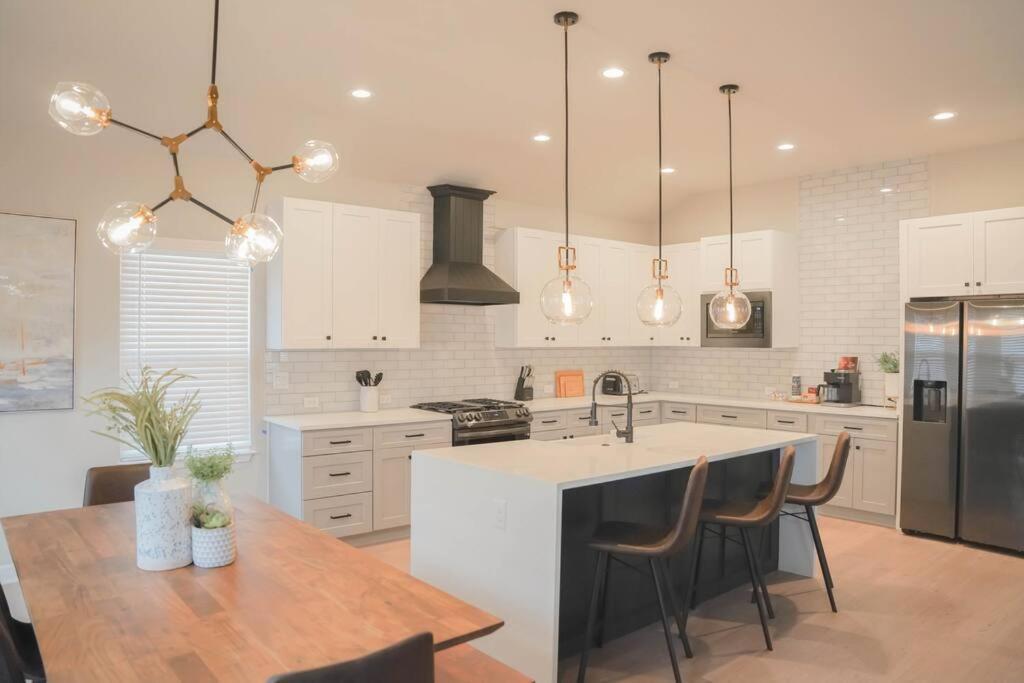 Lamar Villa-3 Bed 2.5 Bath With Outdoor Kitchen San Antonio Bagian luar foto